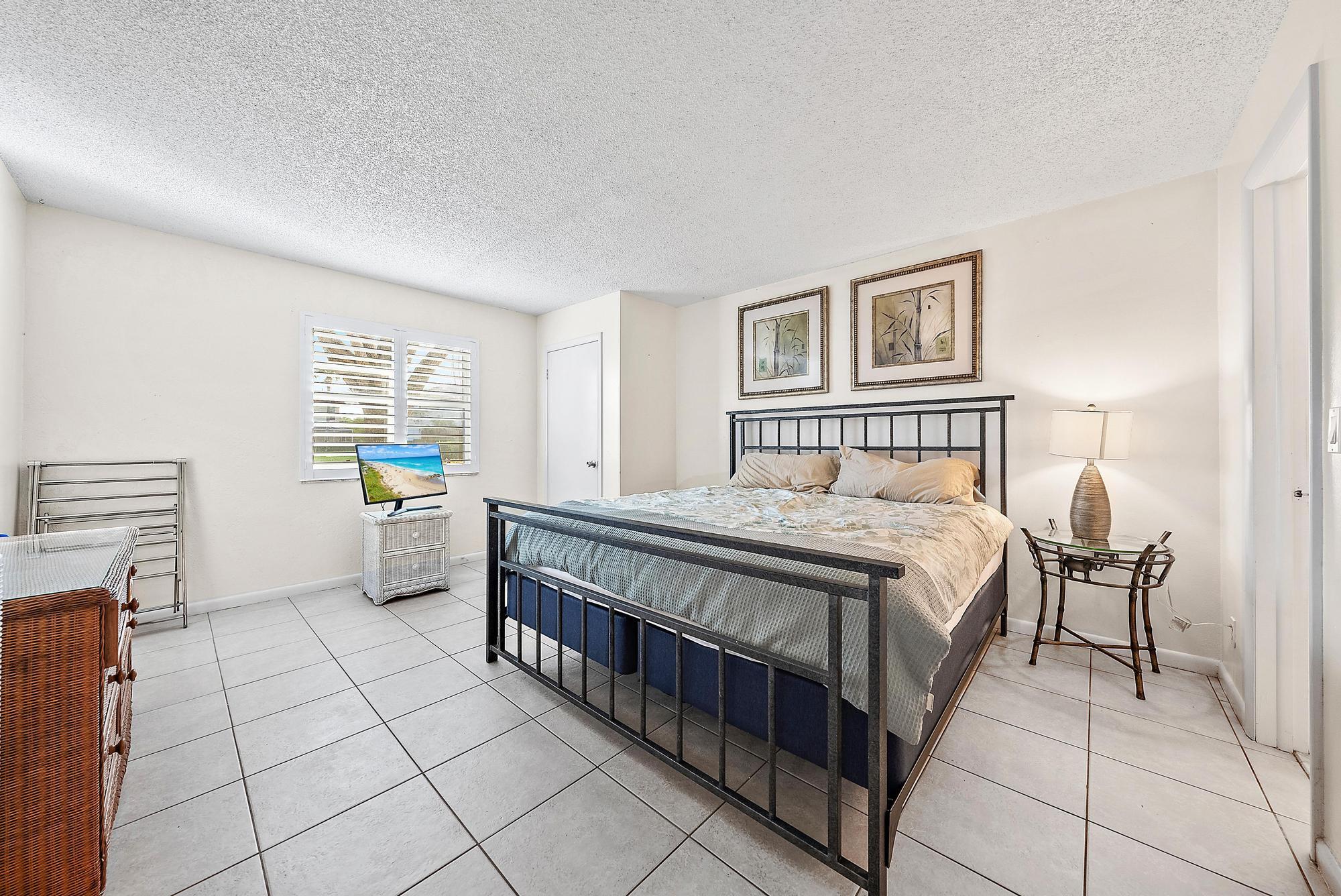 717 S Us Highway 1 405