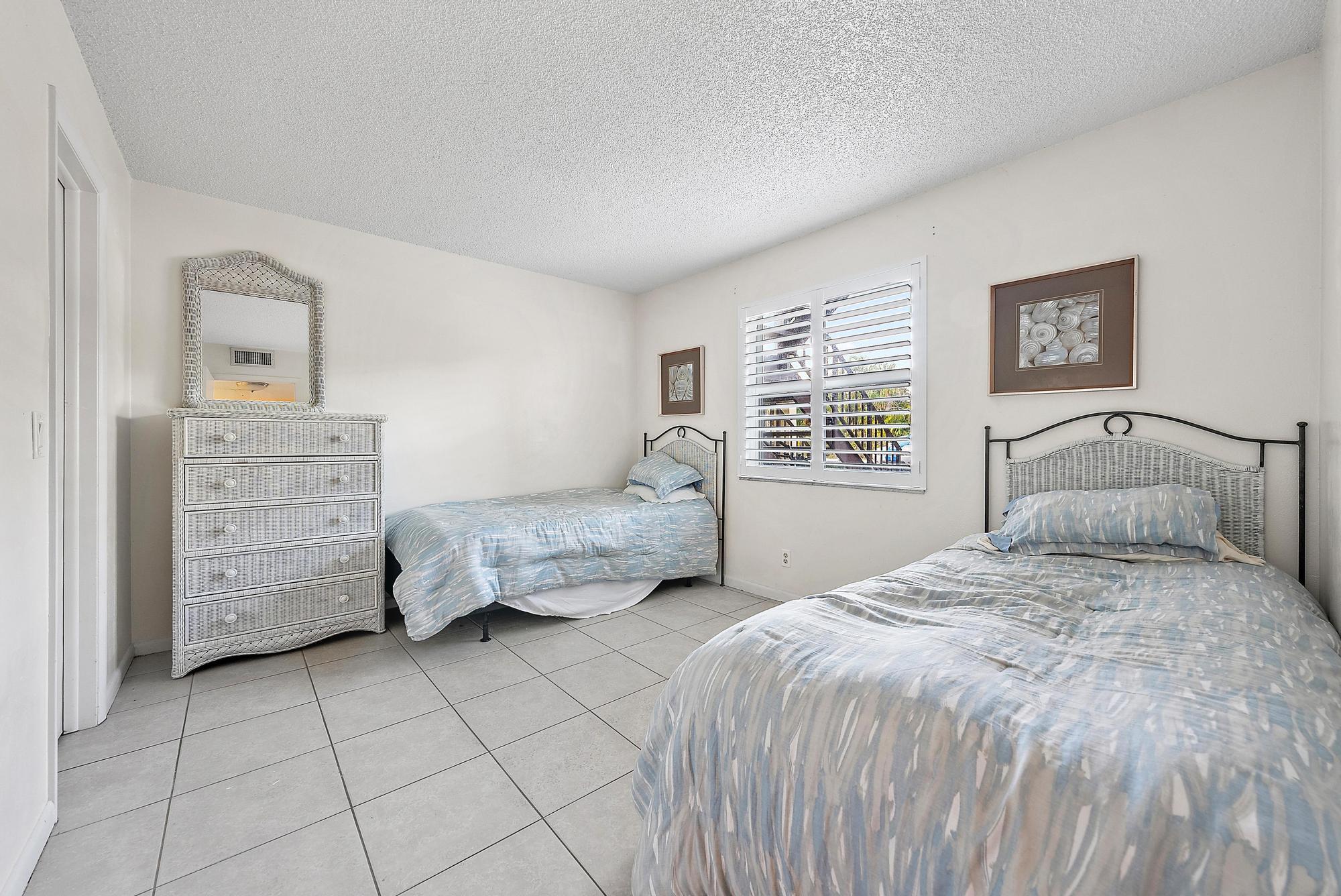 717 S Us Highway 1 405