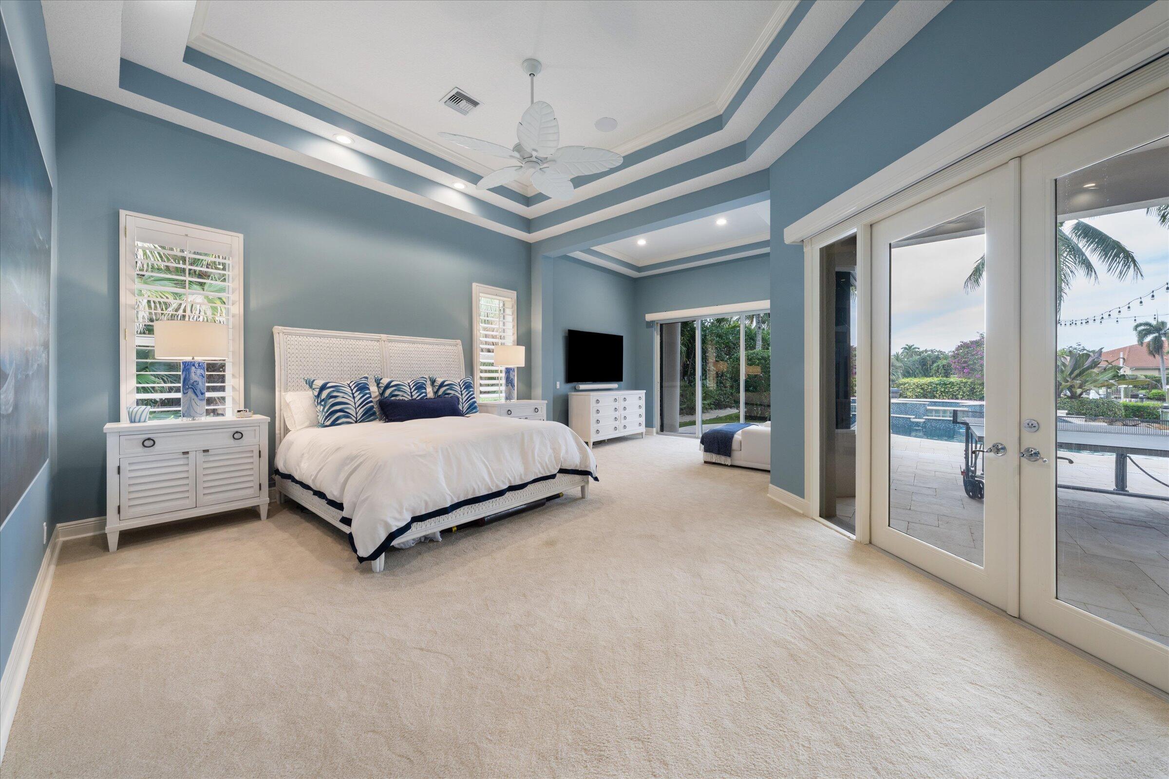 18808 SE Windward Island Lane