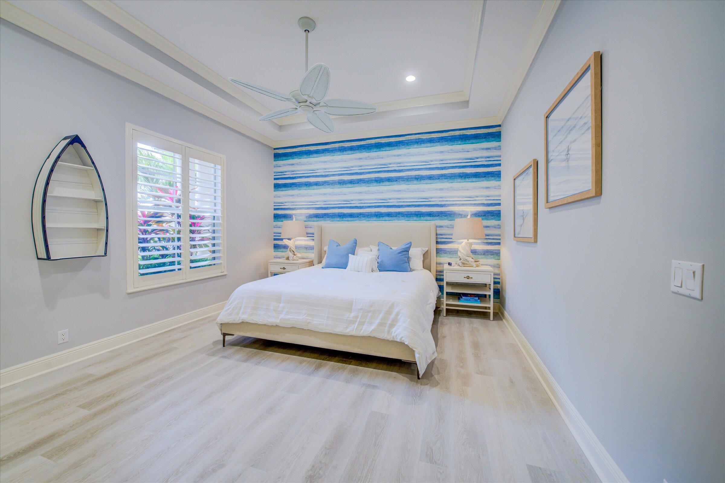 18808 SE Windward Island Lane