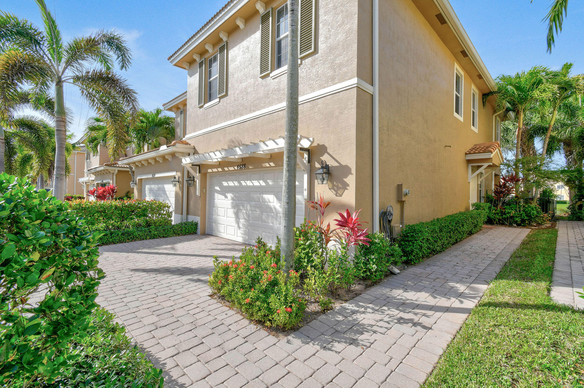 4588 Cadiz Circle
