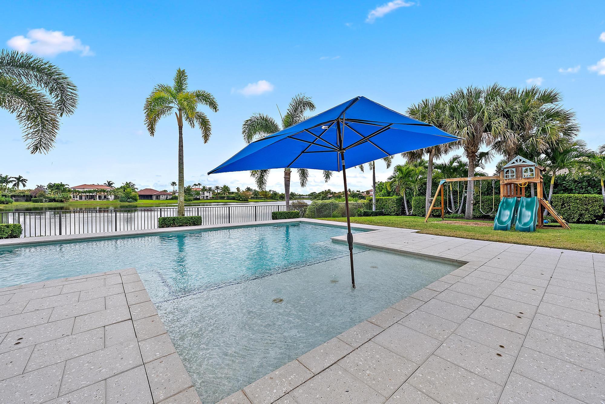 112 Manor Circle