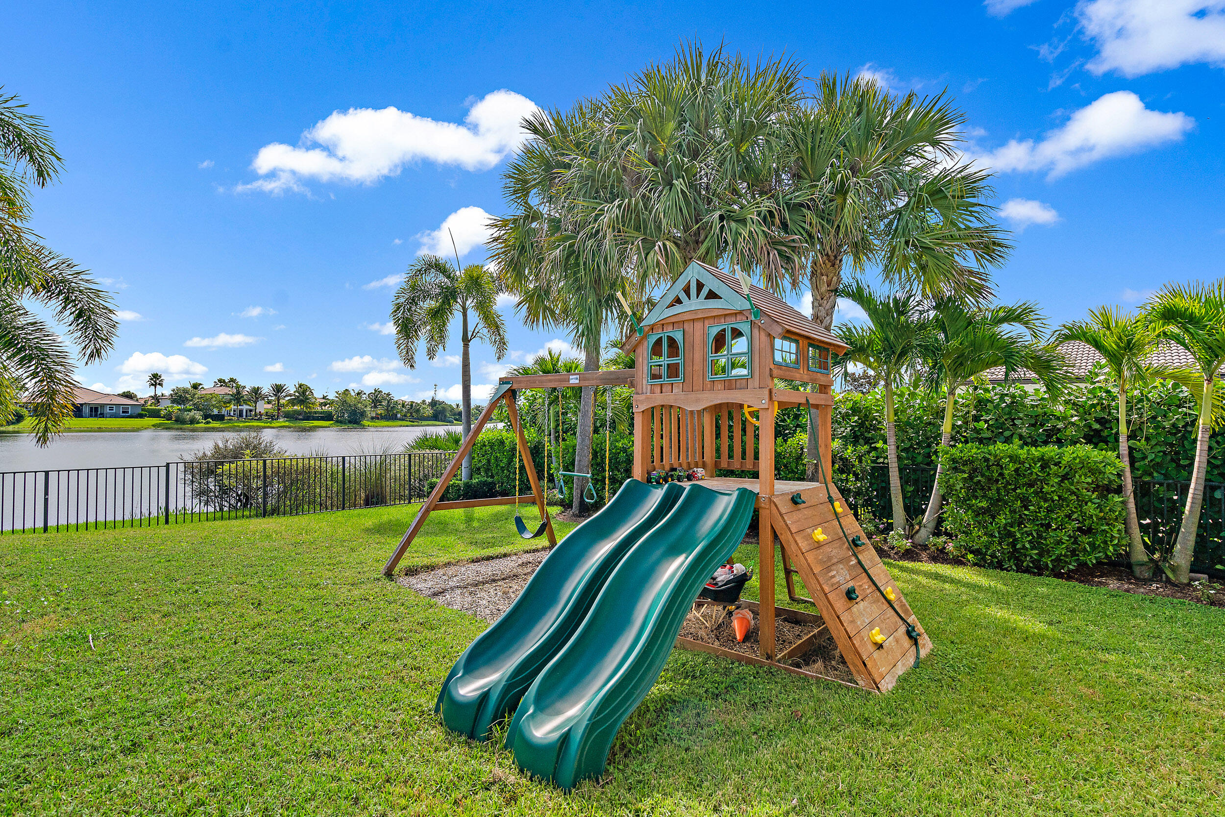 112 Manor Circle