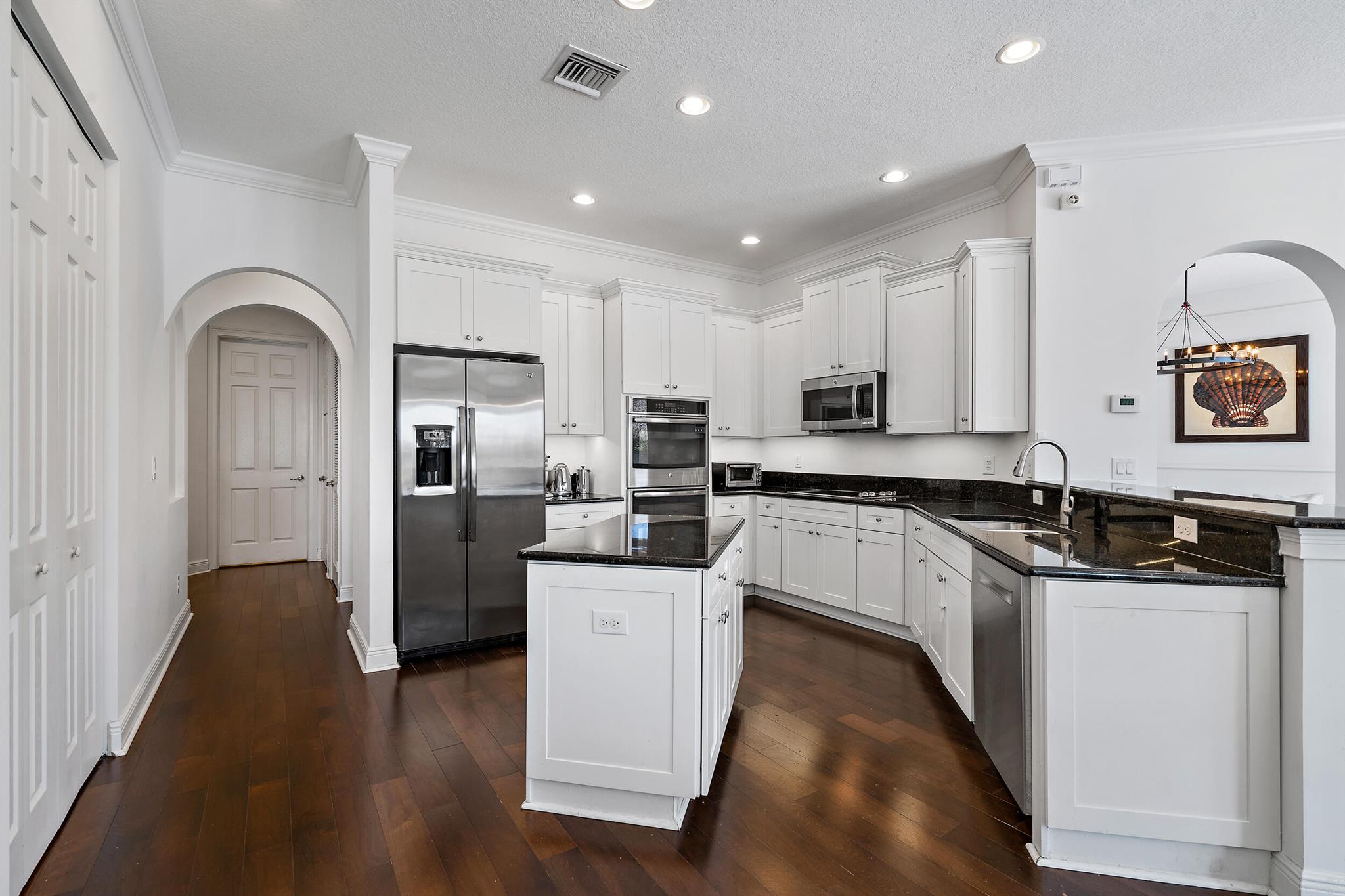 112 Manor Circle