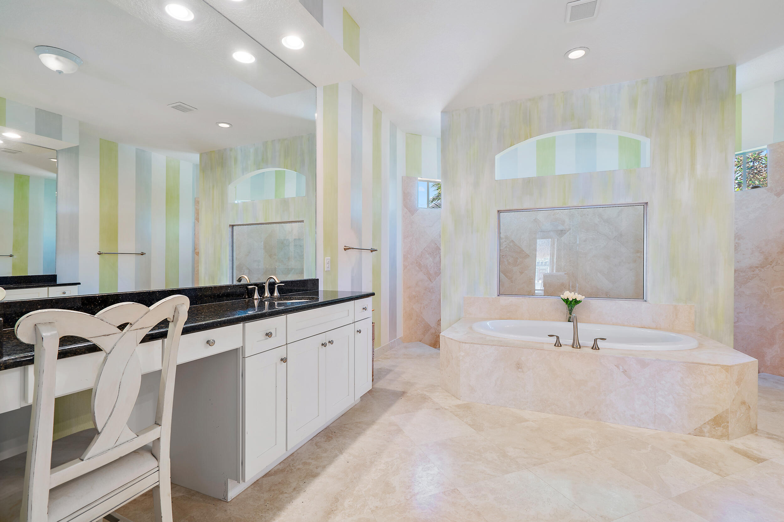 112 Manor Circle