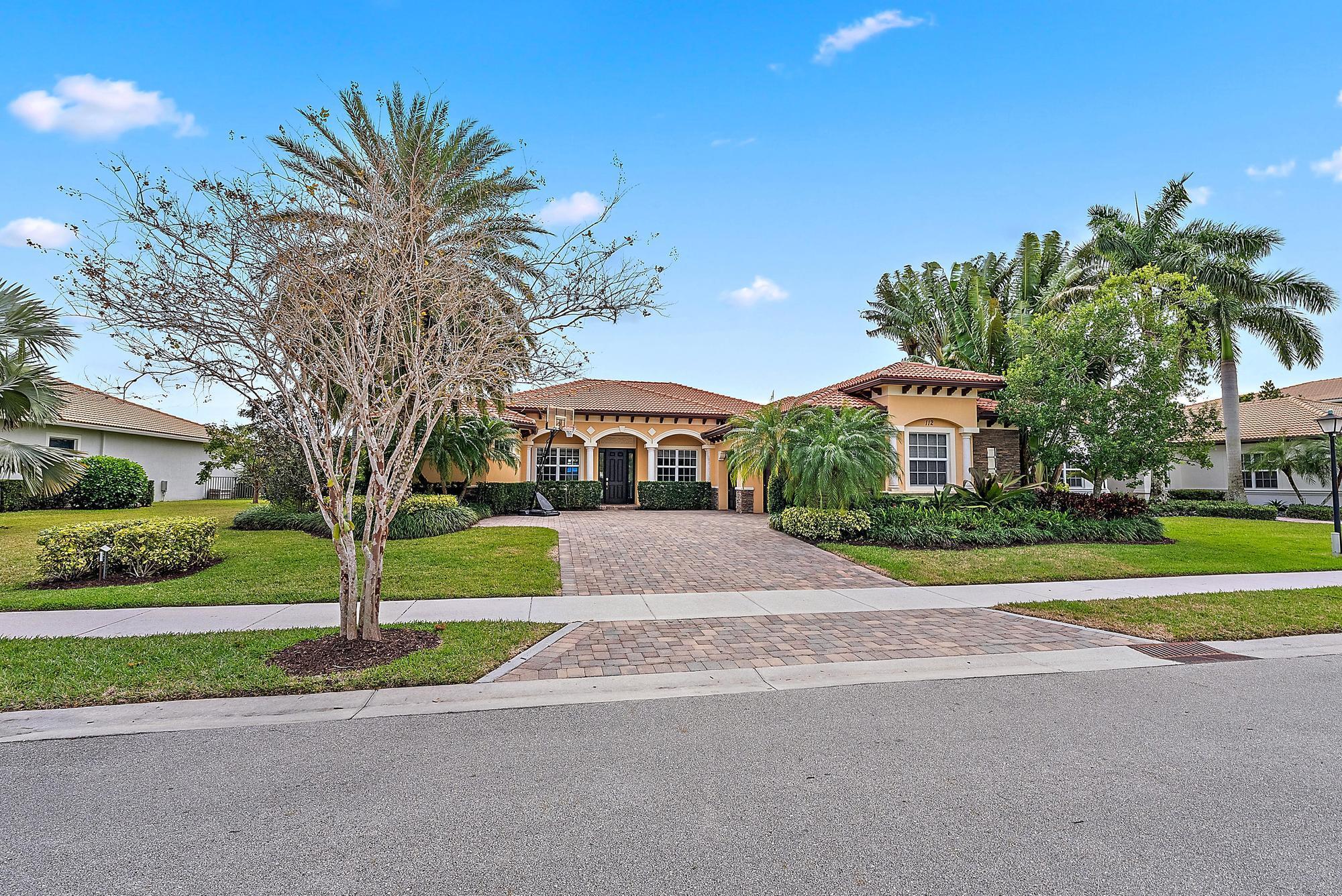 112 Manor Circle