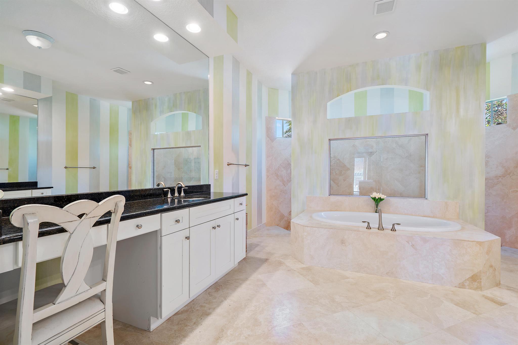 112 Manor Circle