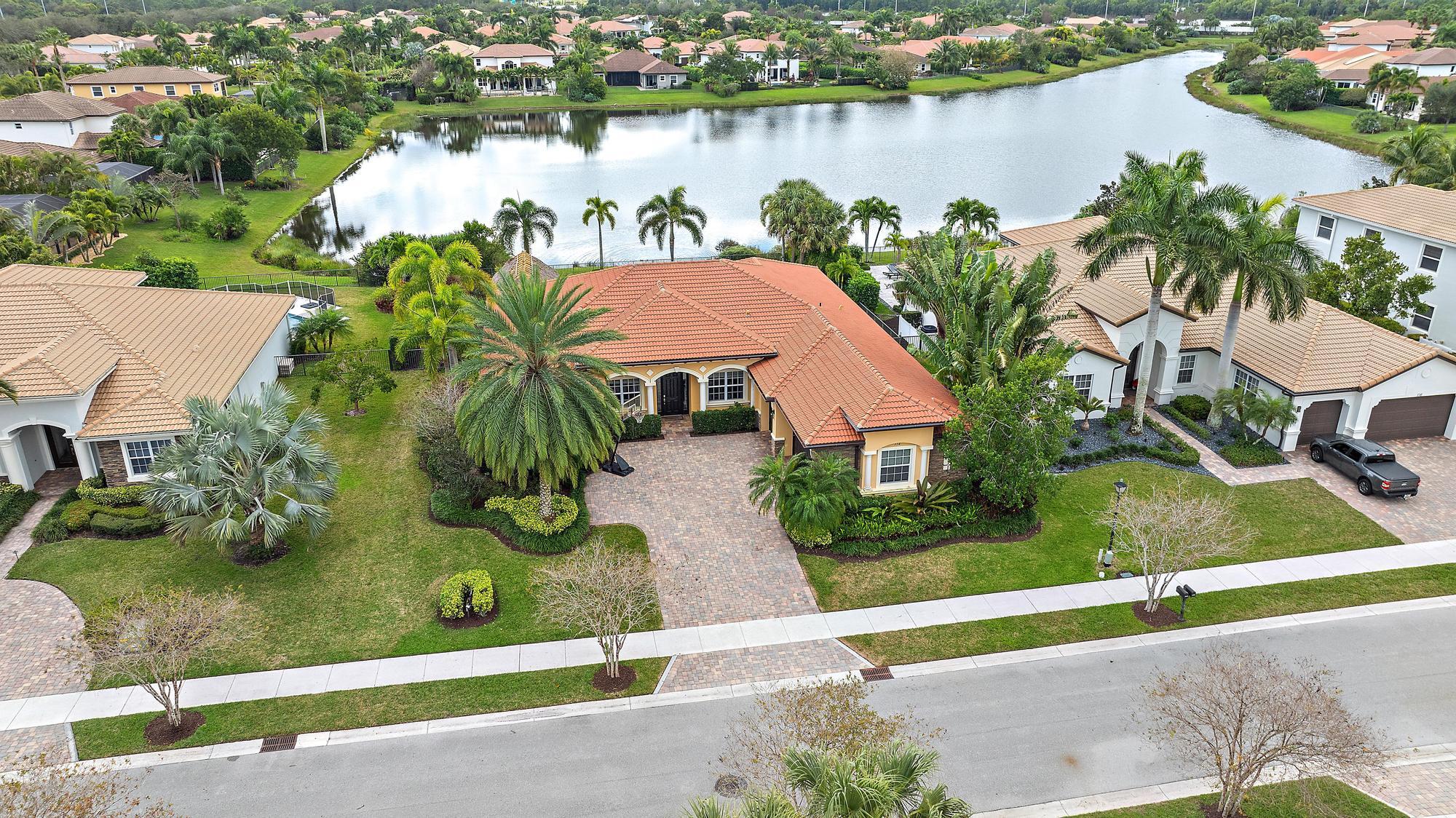 112 Manor Circle