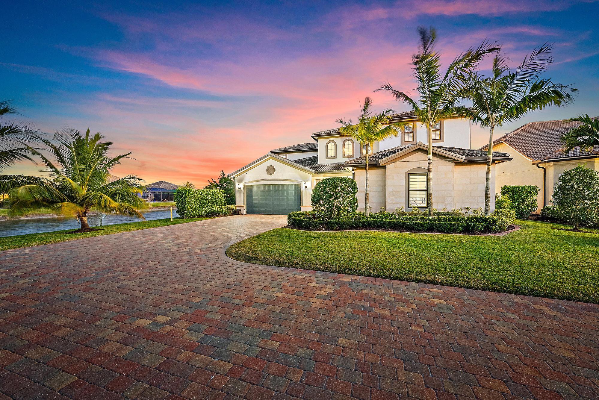 117 Cerulean Key Way
