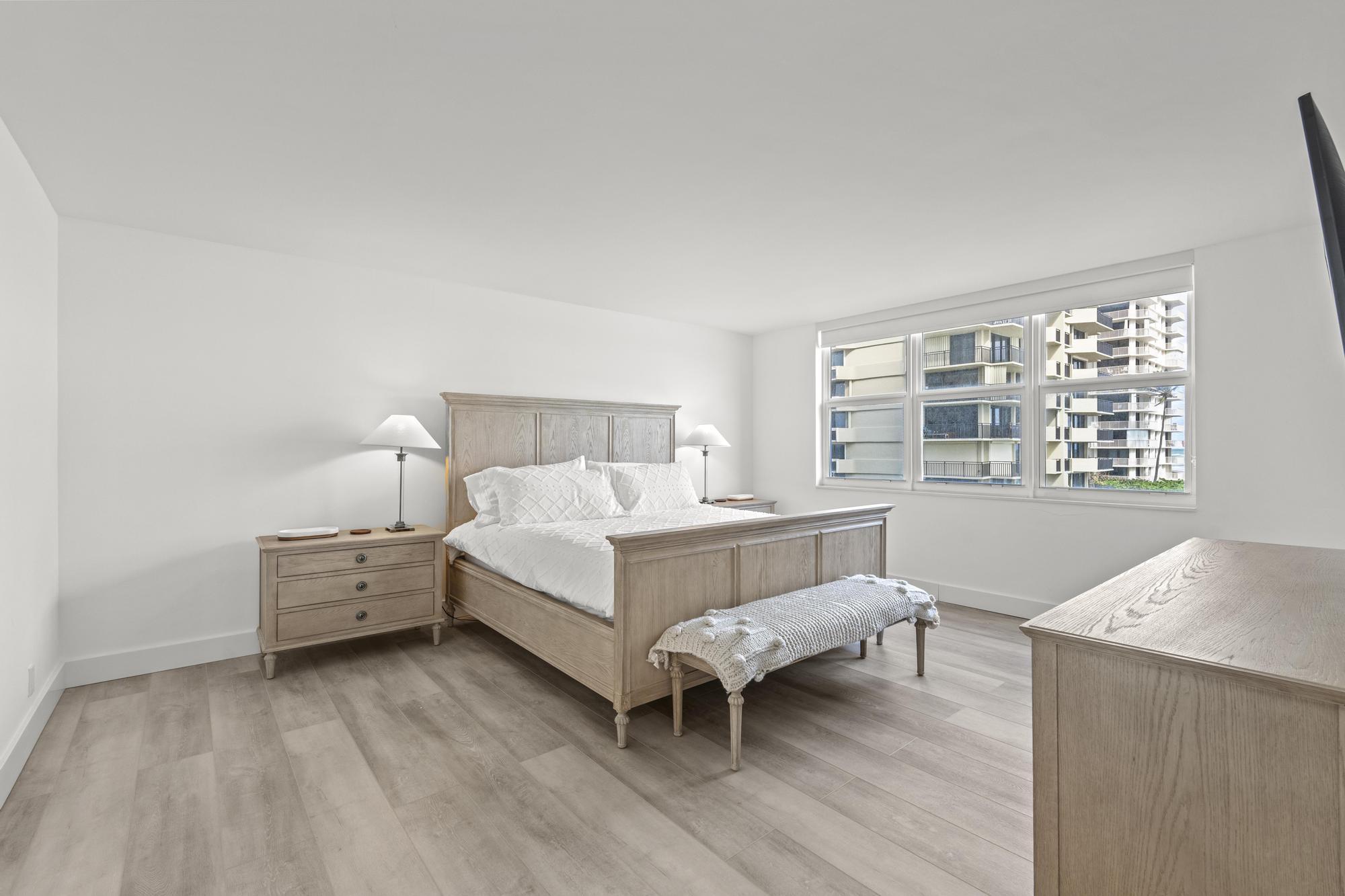 5440 N Ocean Drive 306