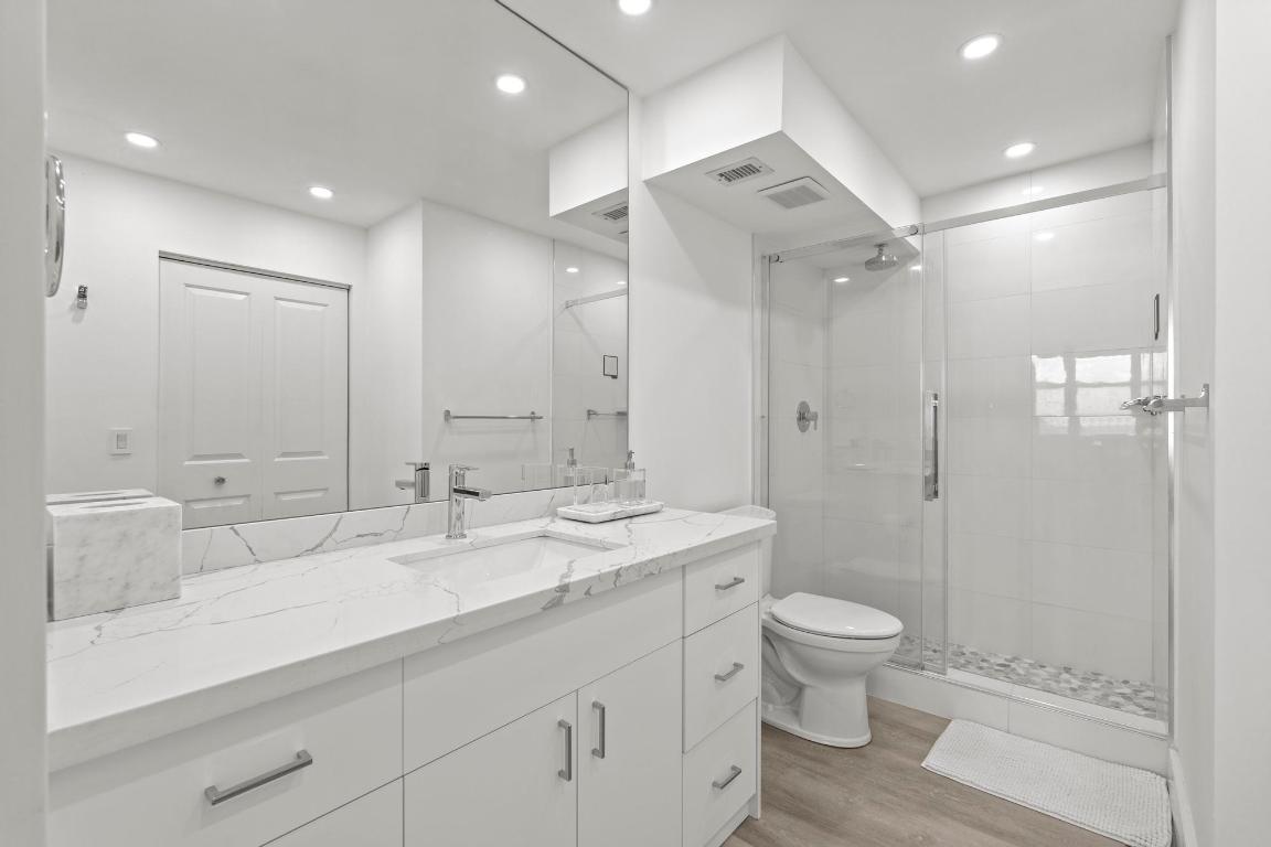 5440 N Ocean Drive 306