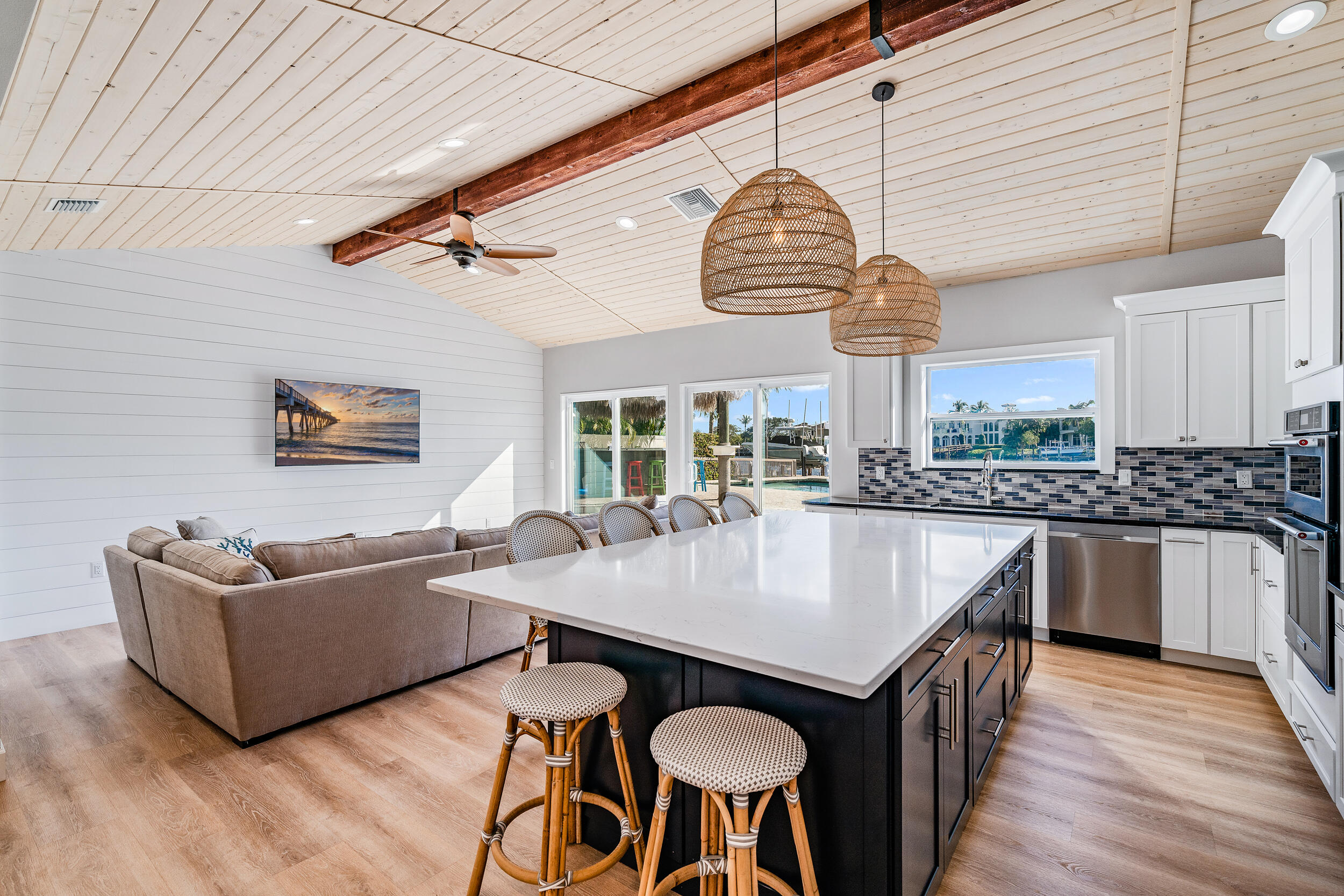 9195 SE Cove Point Street