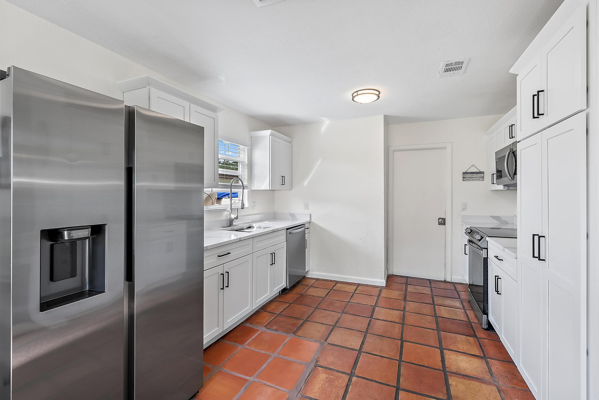 1974 SE Tiffany Avenue