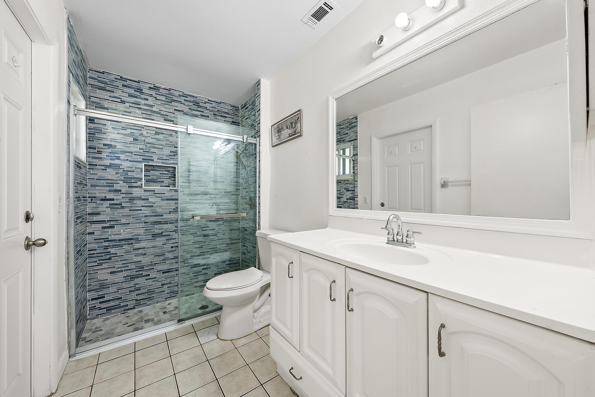 1974 SE Tiffany Avenue