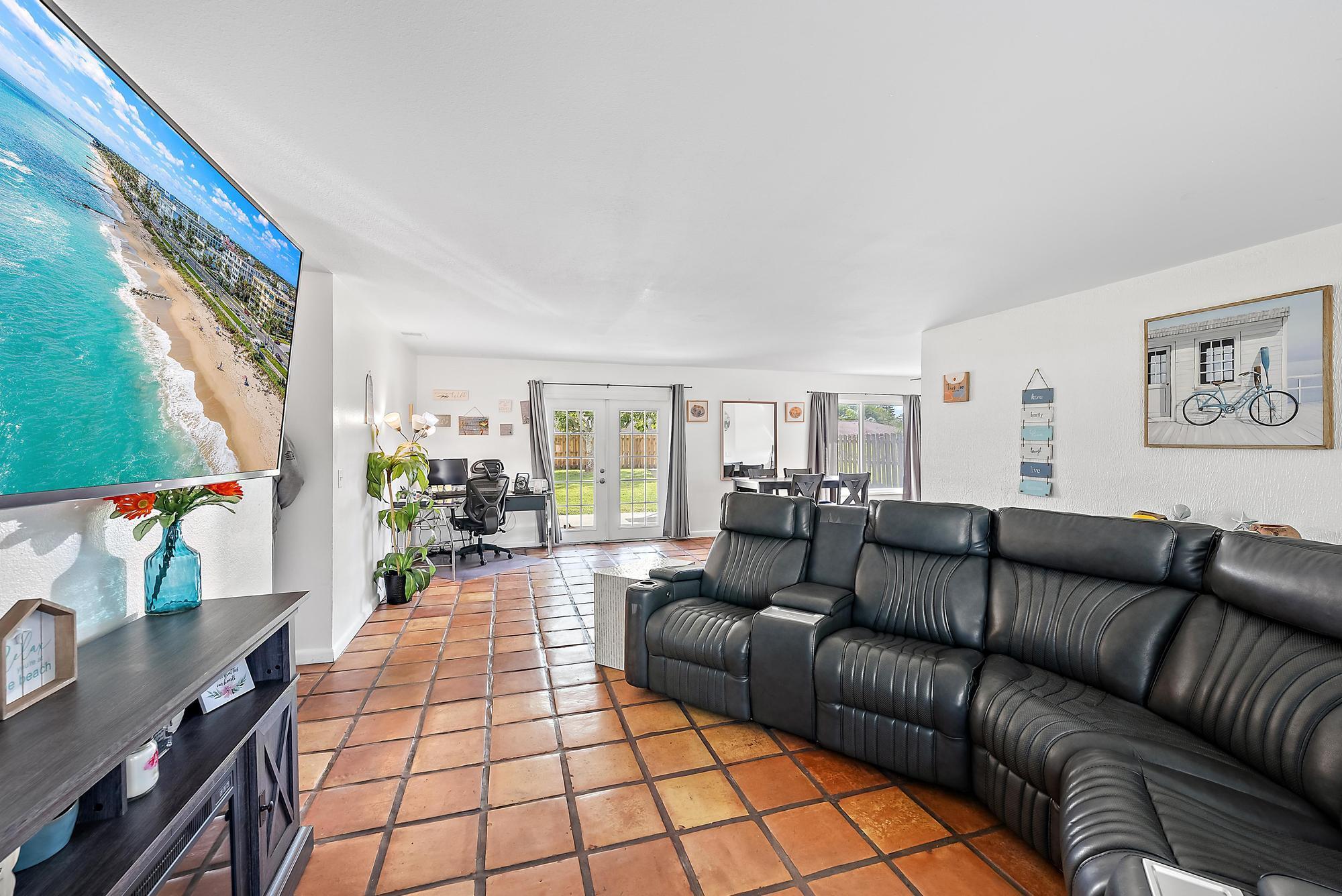 1974 SE Tiffany Avenue