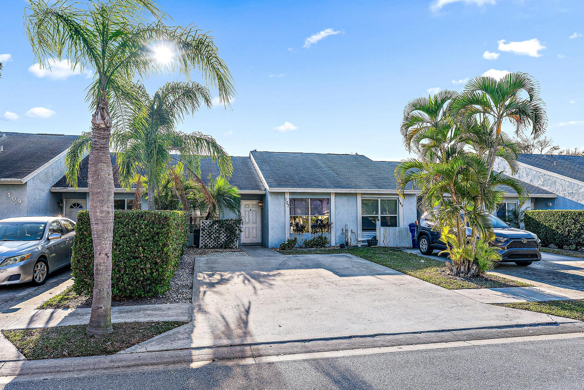 107 Oakwood Drive