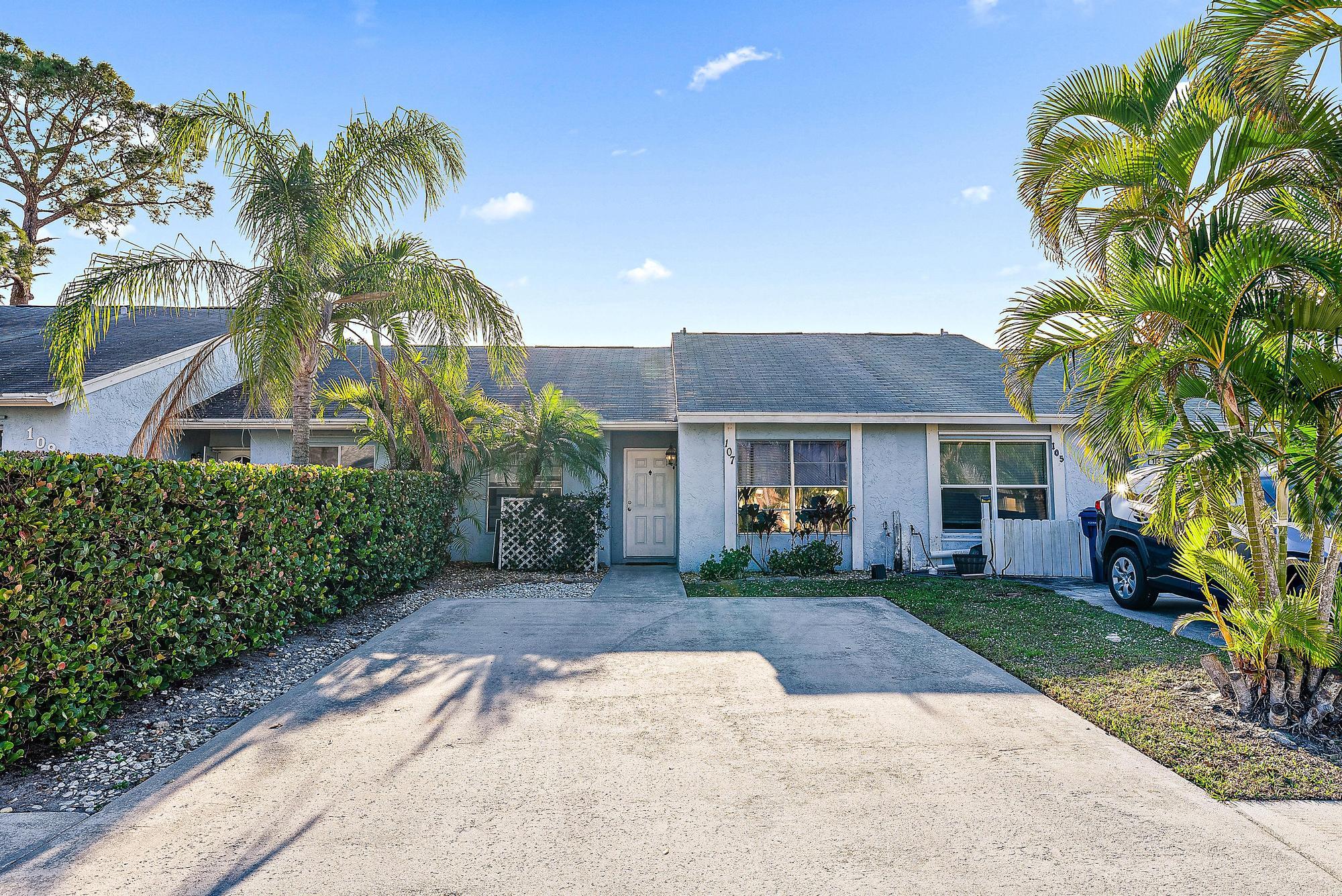 107 Oakwood Drive