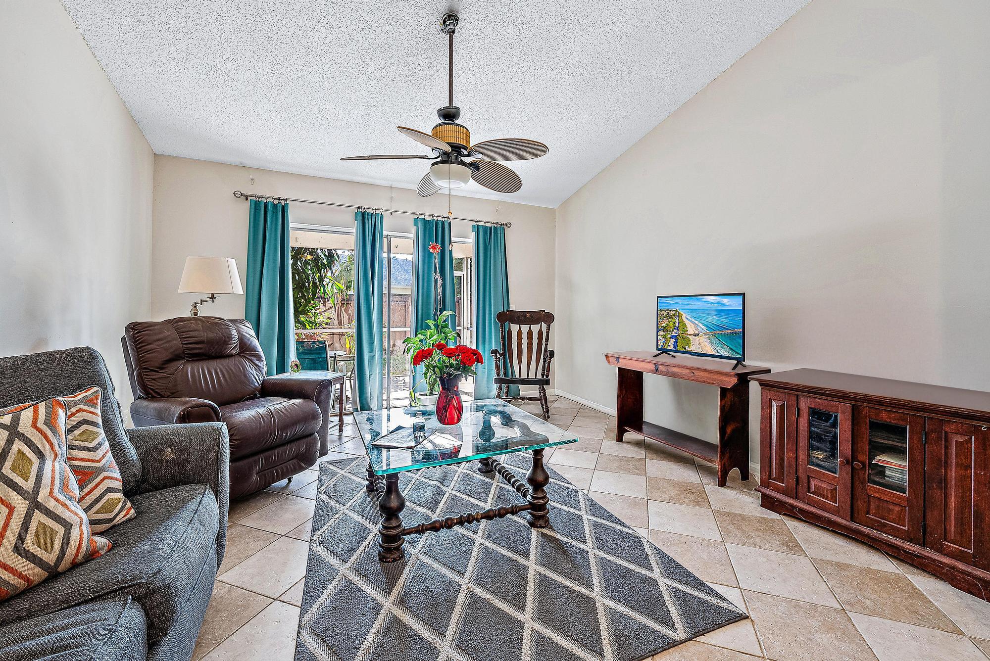 107 Oakwood Drive