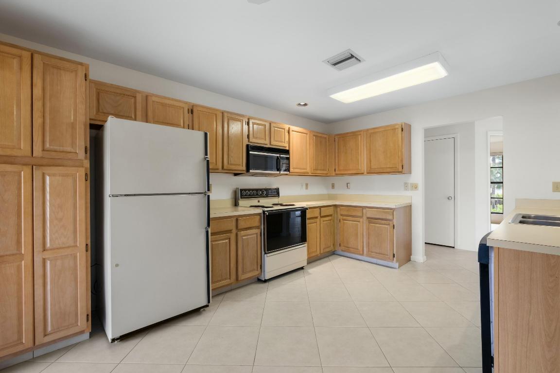 3046 Lucerne Park Drive 5621