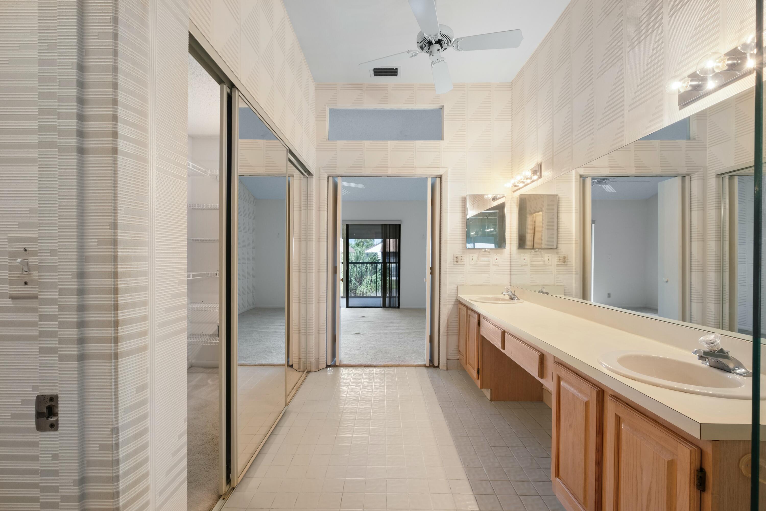 3046 Lucerne Park Drive 5621