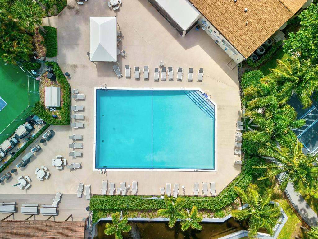 3046 Lucerne Park Drive 5621