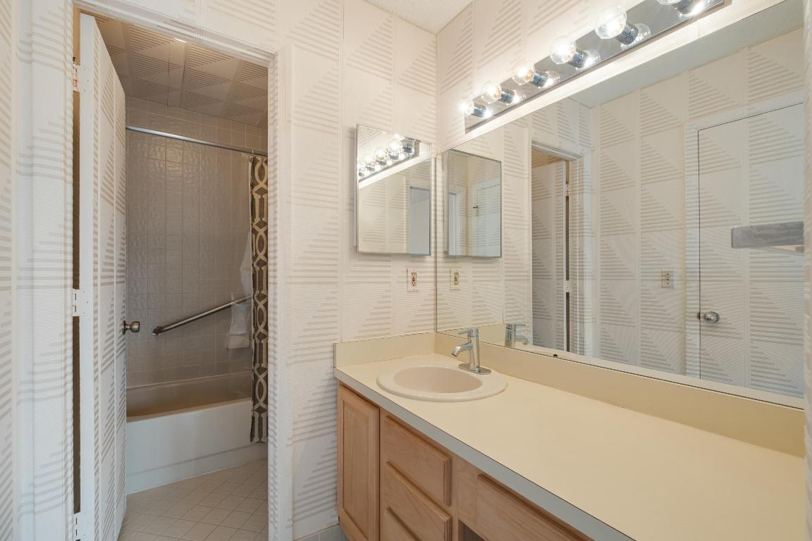 3046 Lucerne Park Drive 5621