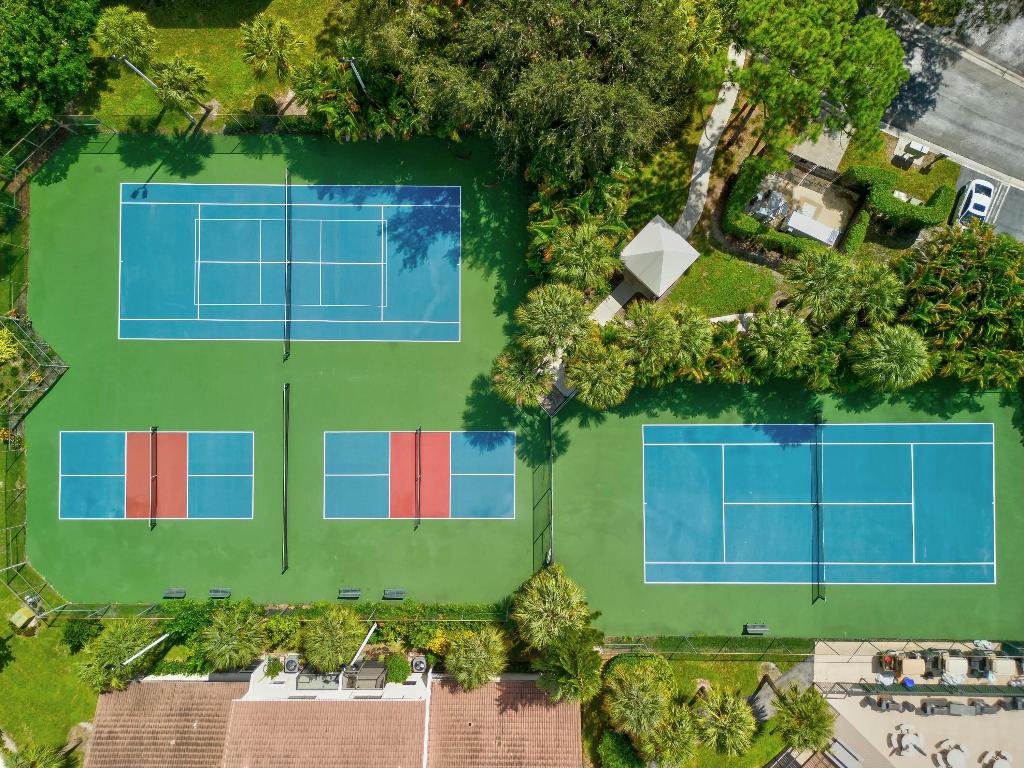 3046 Lucerne Park Drive 5621