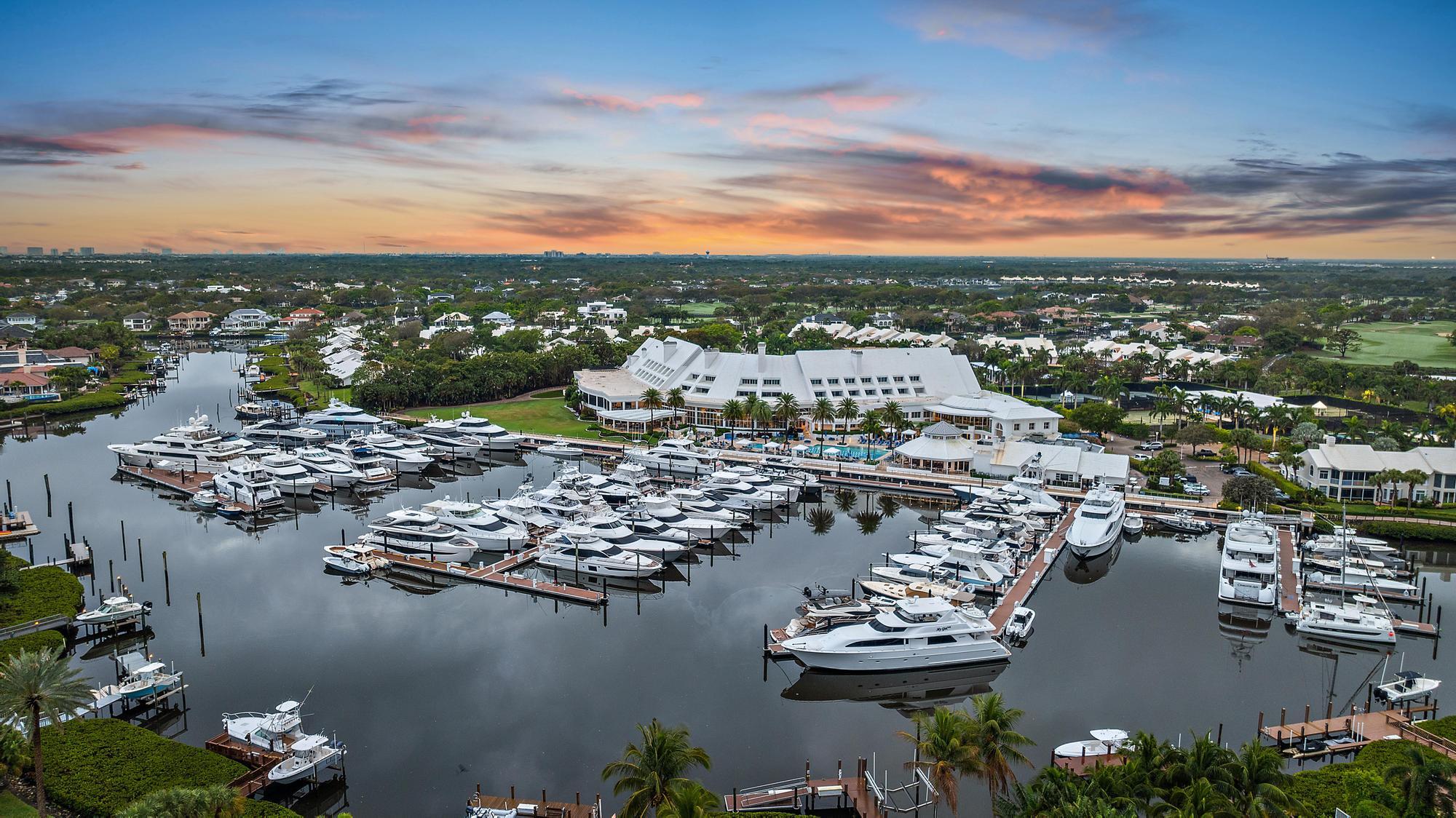 1504 Captains Way