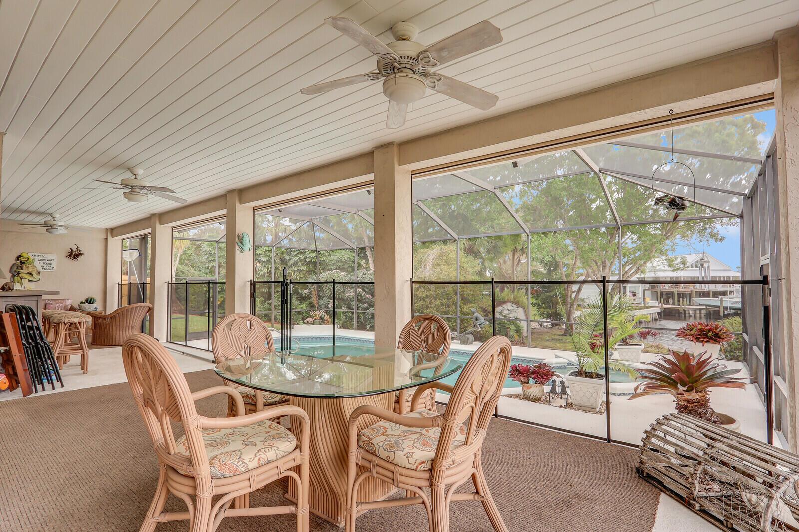 5528 SW Anhinga Avenue