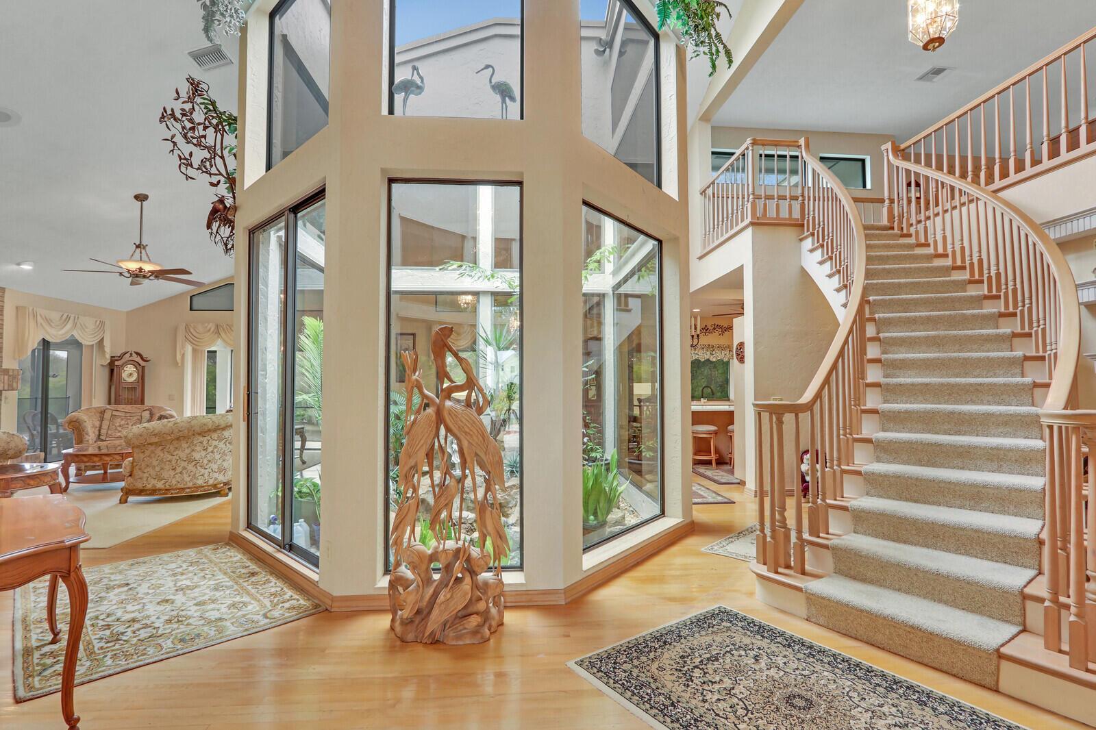 5528 SW Anhinga Avenue