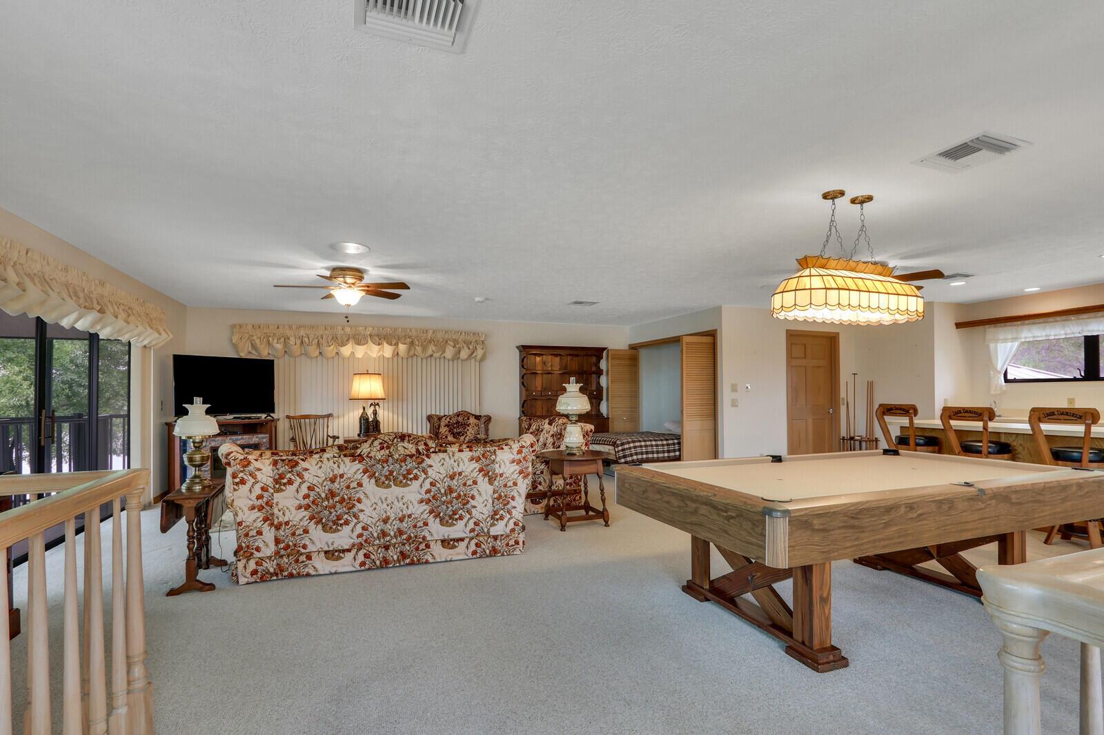 5528 SW Anhinga Avenue