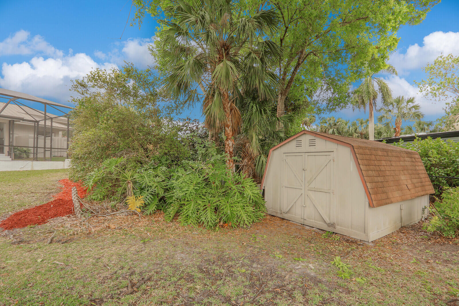 5528 SW Anhinga Avenue