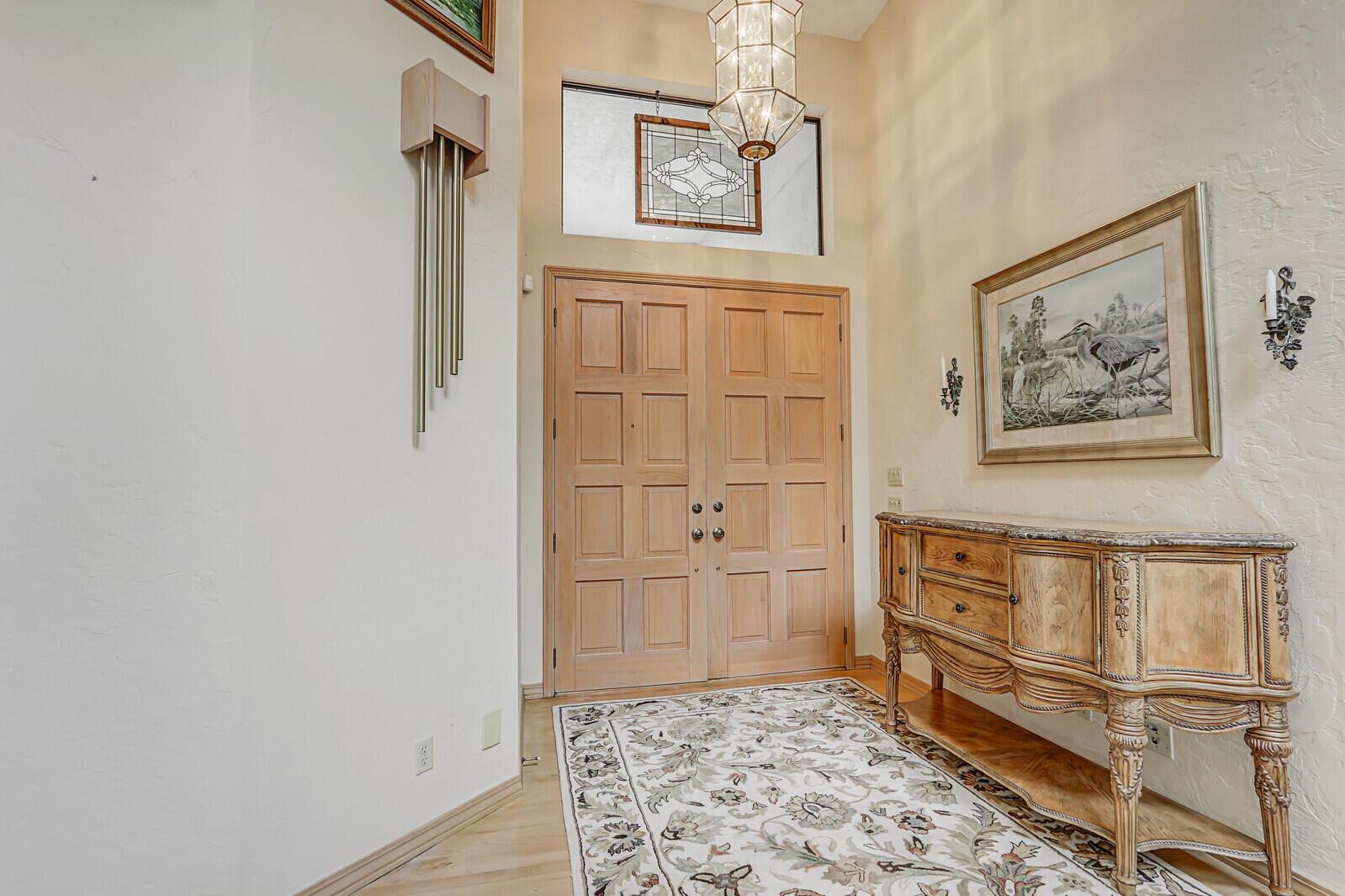 5528 SW Anhinga Avenue