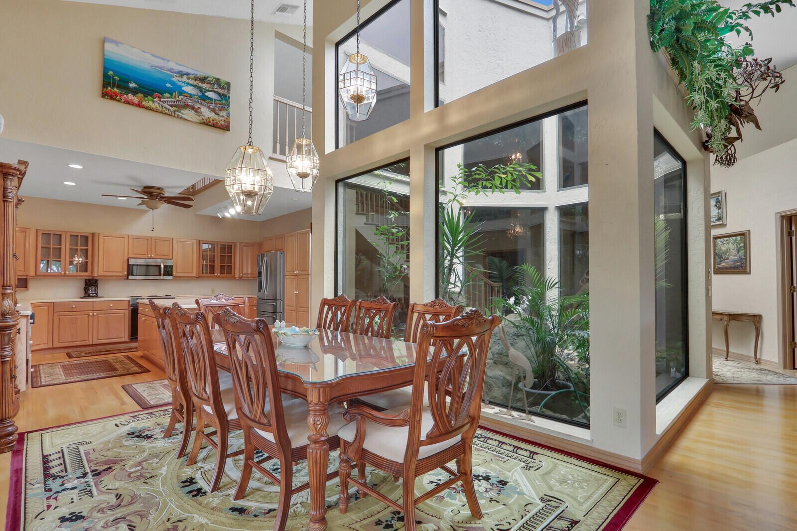 5528 SW Anhinga Avenue