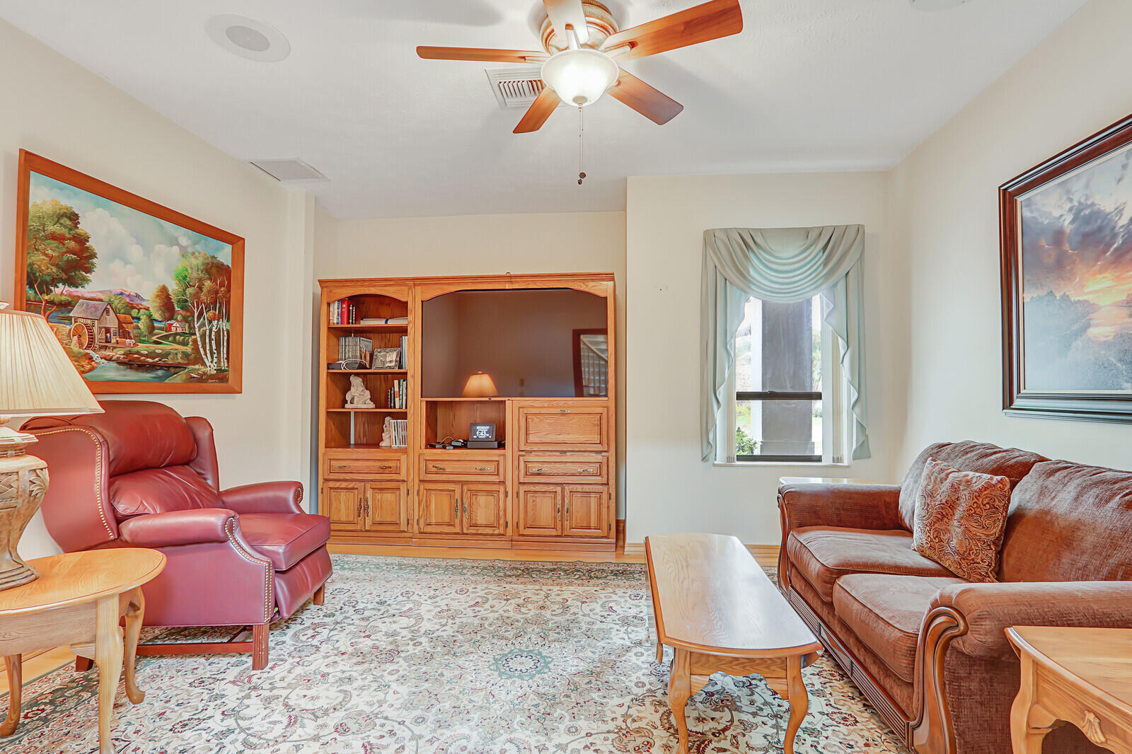 5528 SW Anhinga Avenue