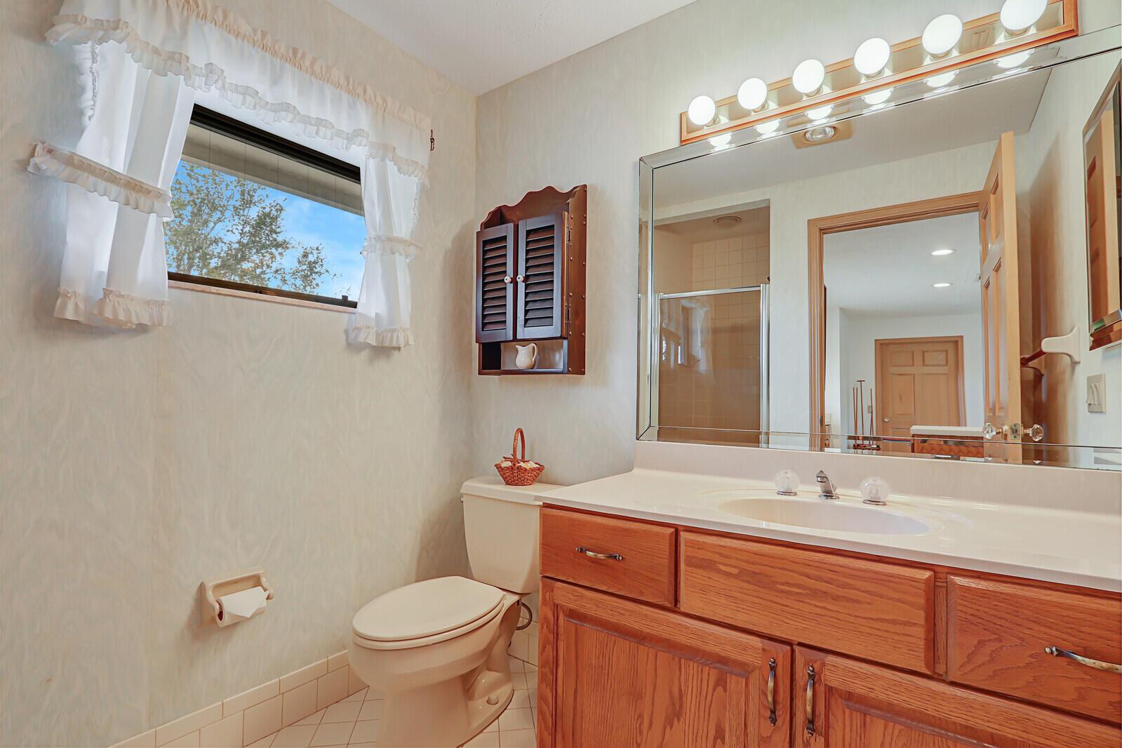 5528 SW Anhinga Avenue