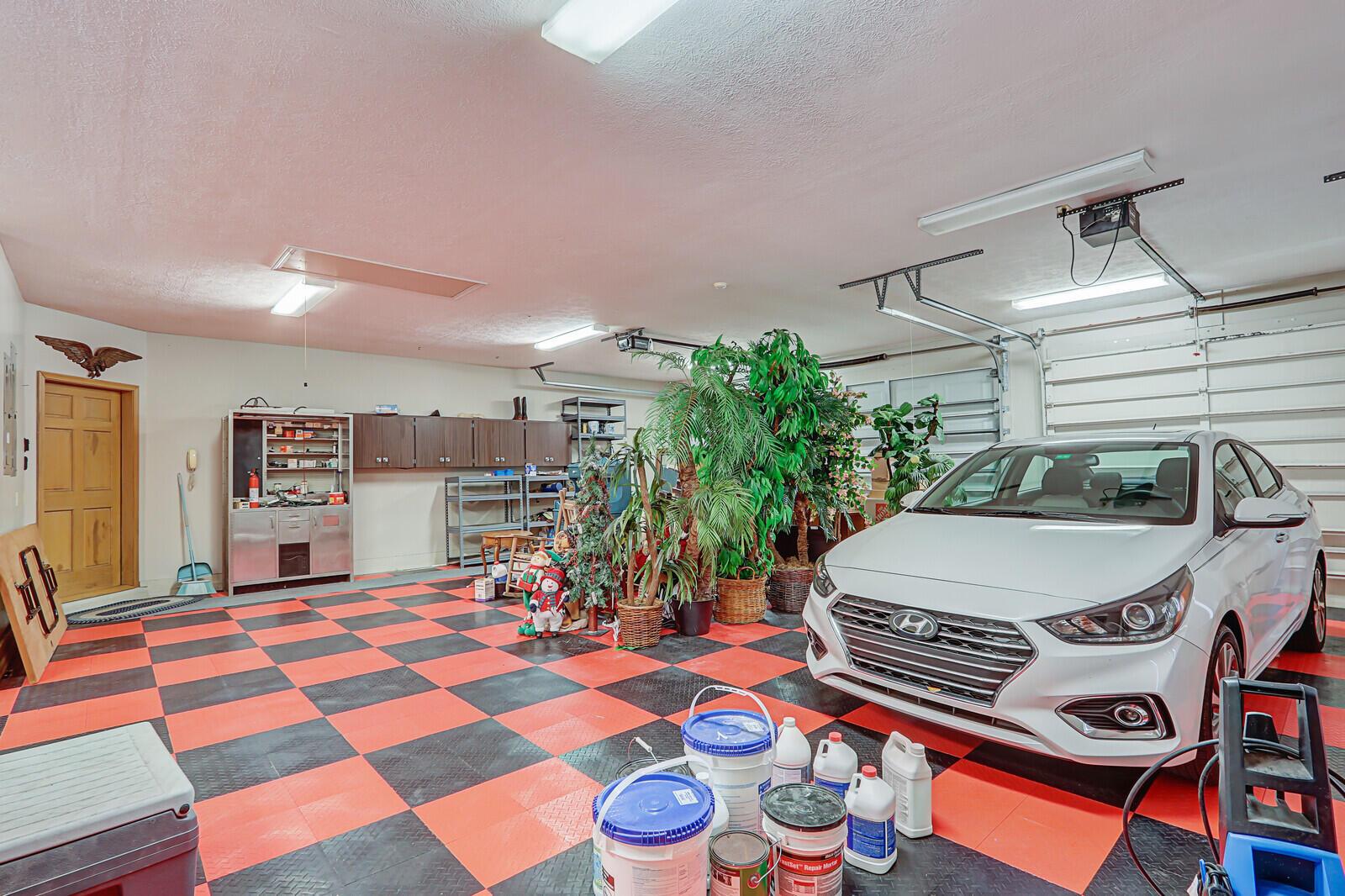 5528 SW Anhinga Avenue