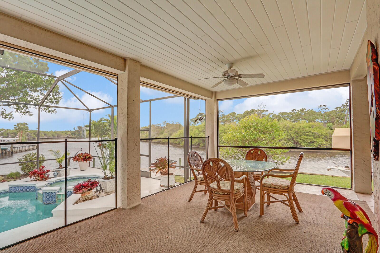 5528 SW Anhinga Avenue