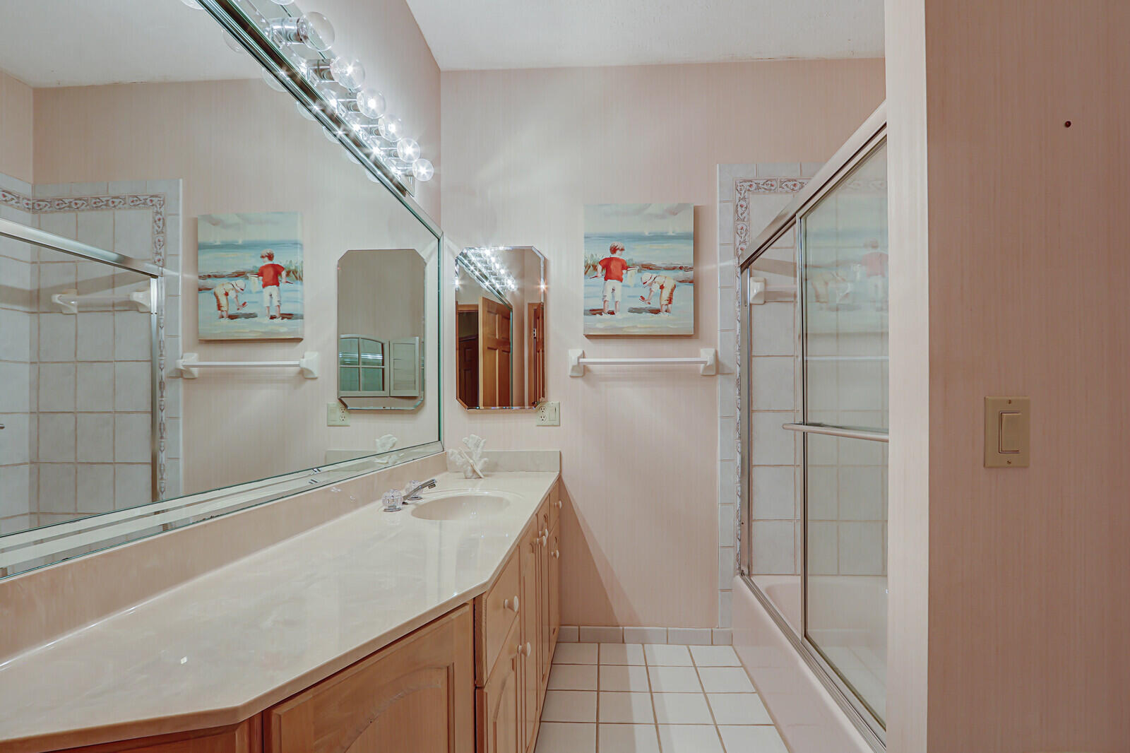 5528 SW Anhinga Avenue