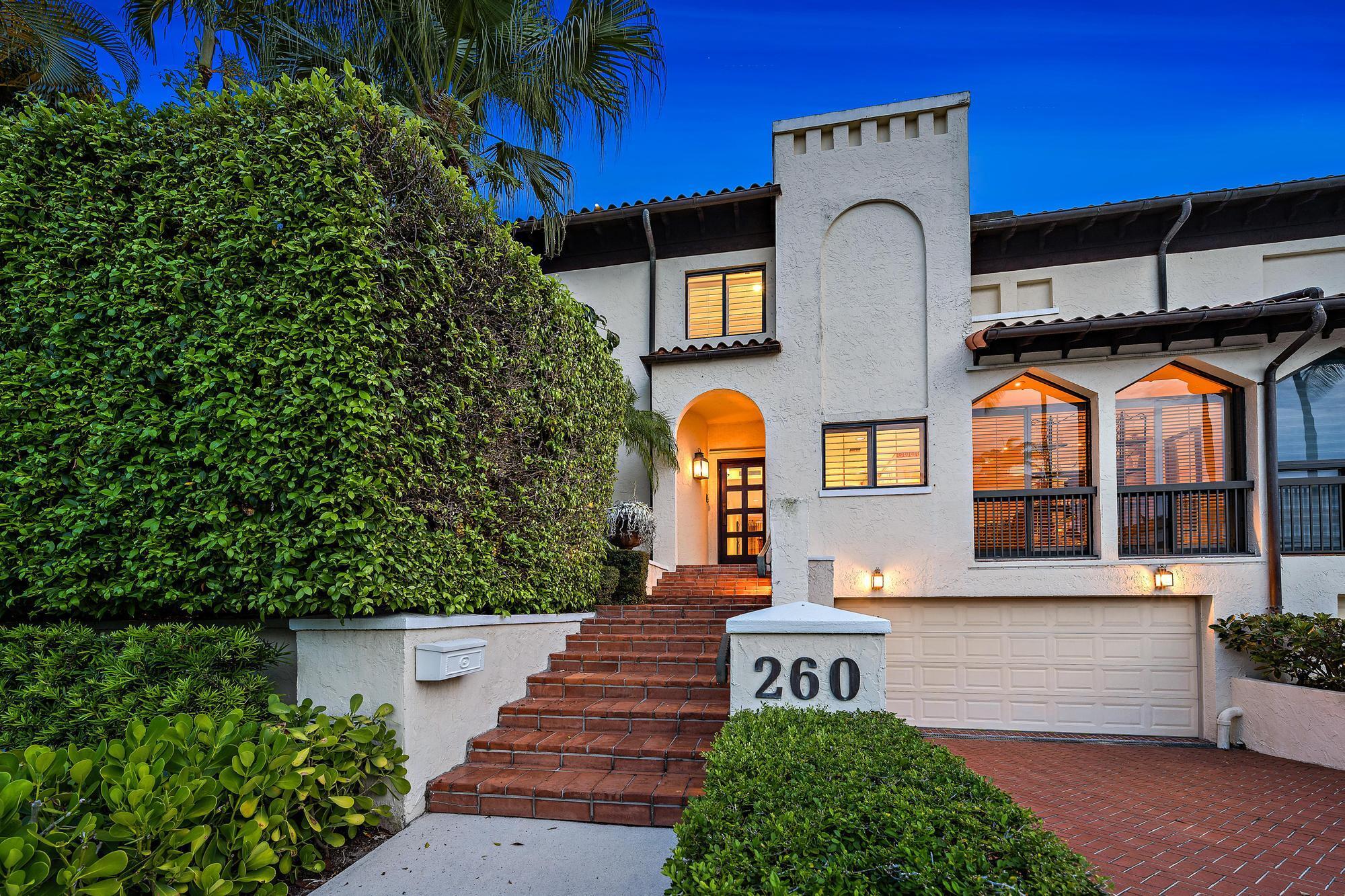 260 Everglade Avenue