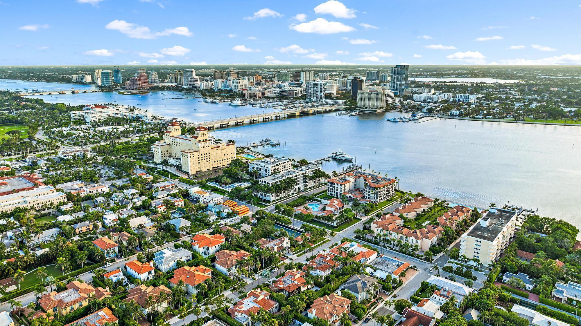 260 Everglade Avenue