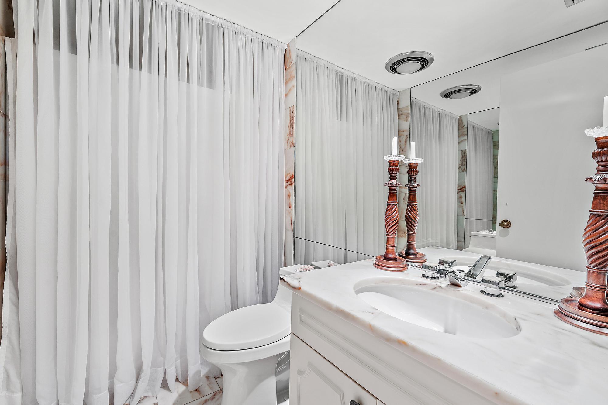 260 Everglade Avenue