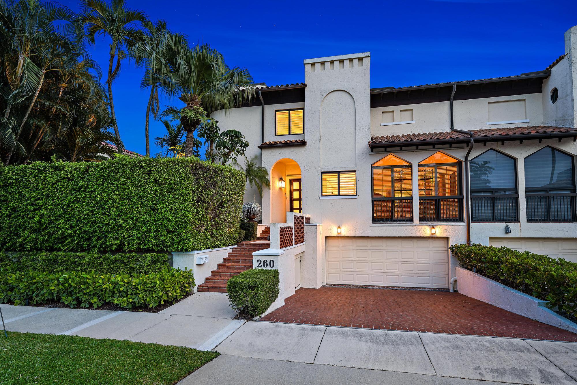 260 Everglade Avenue
