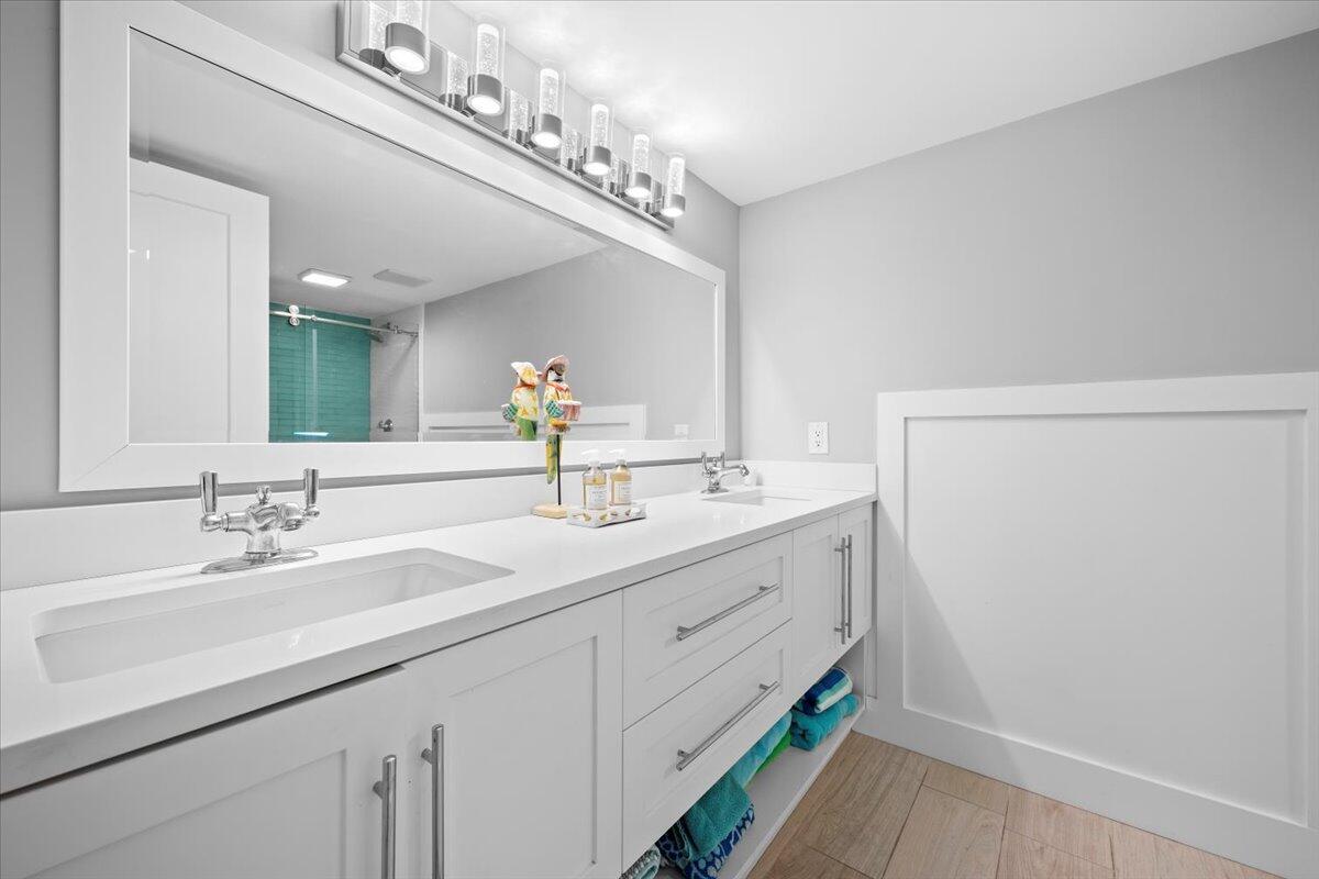 5280 SE N. Ocean Drive 8e