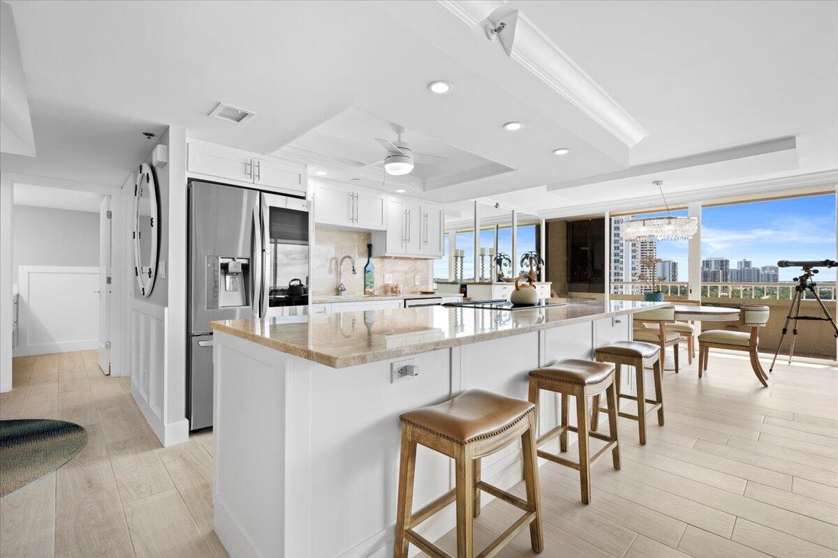 5280 SE N. Ocean Drive 8e