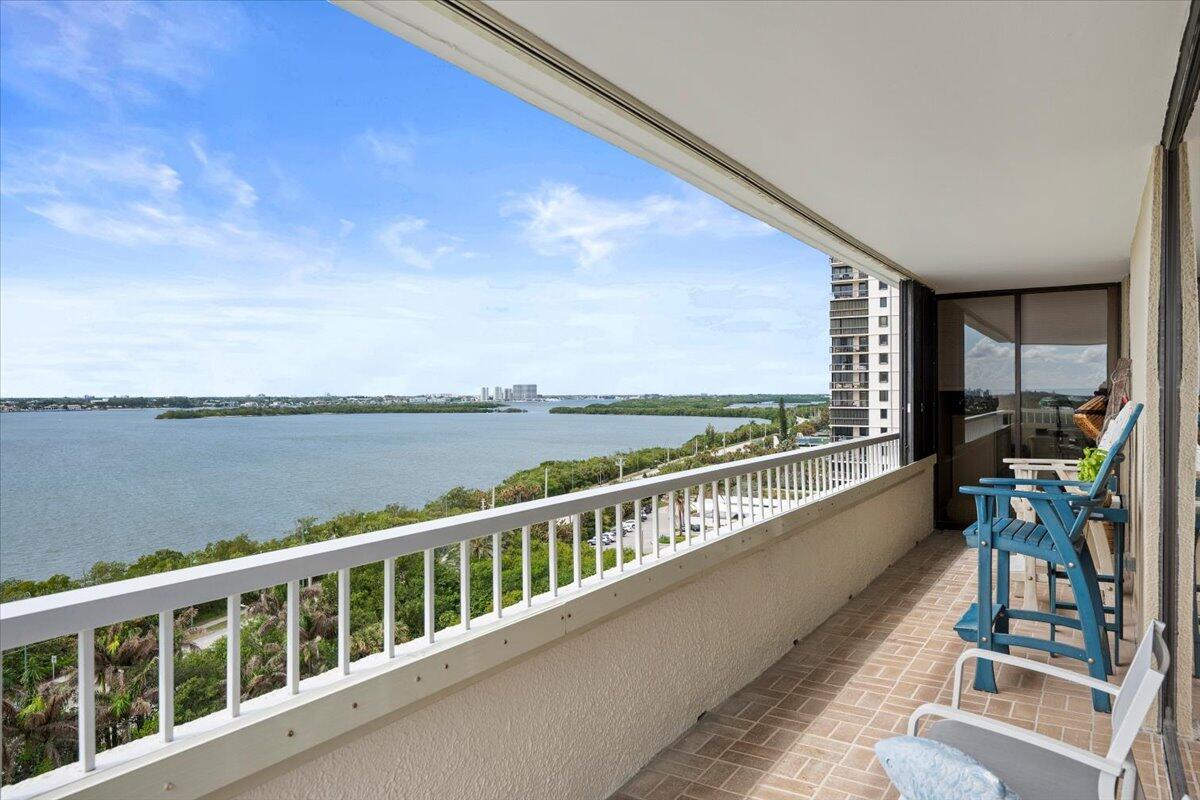 5280 SE N. Ocean Drive 8e