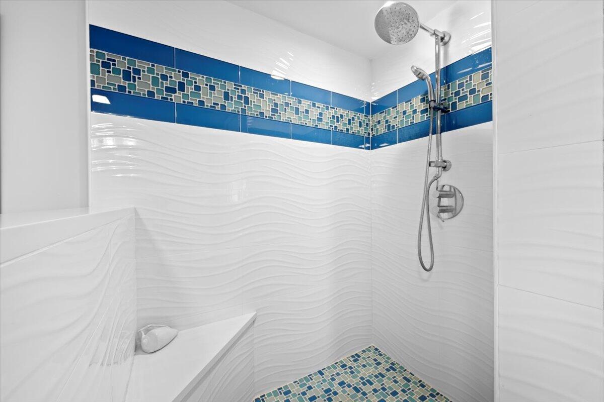 5280 SE N. Ocean Drive 8e