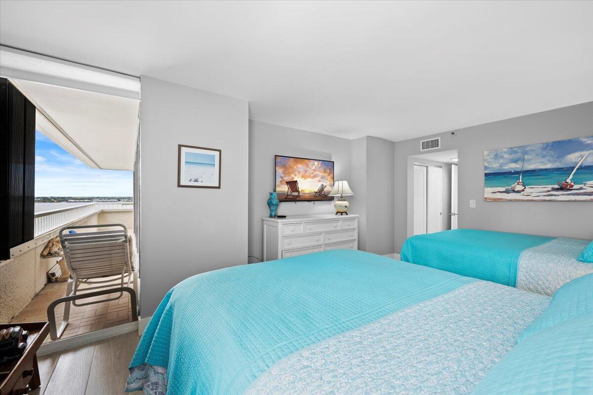 5280 SE N. Ocean Drive 8e