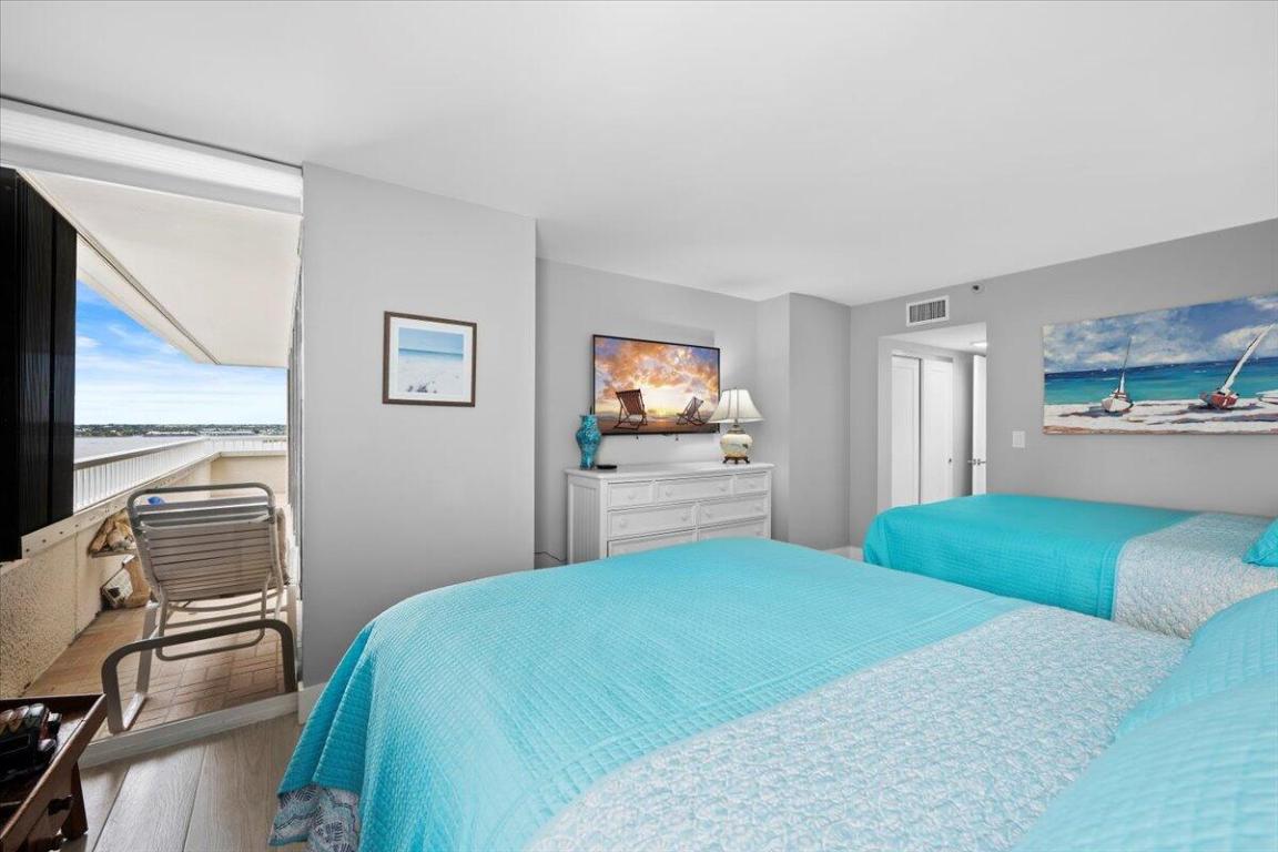 5280 SE N. Ocean Drive 8e