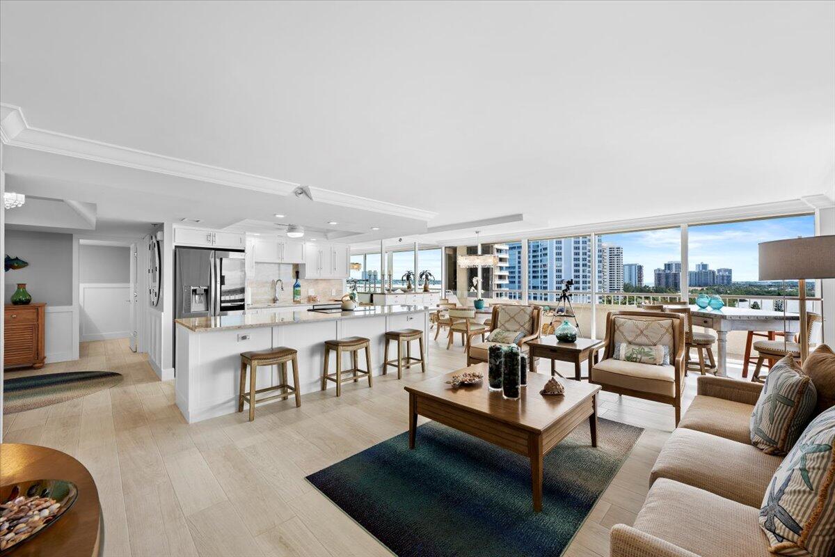 5280 SE N. Ocean Drive 8e
